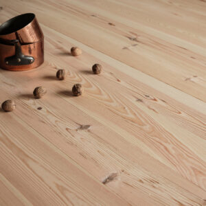 Parquet pin massif – Noueux - 23 mm- A clouer - FRANCO de port