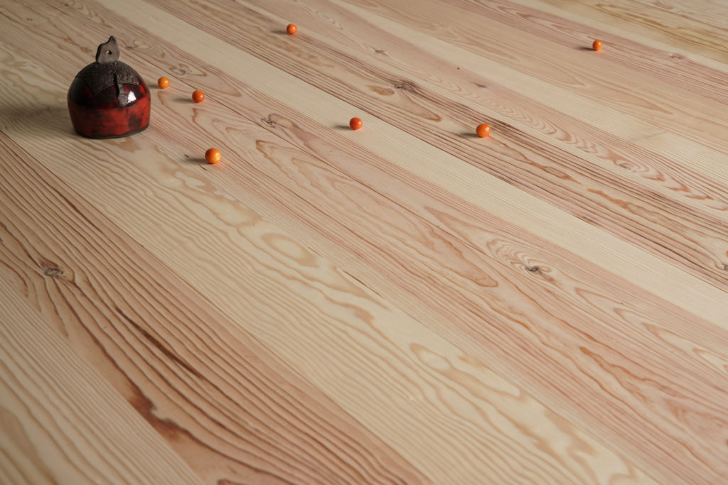 parquet pin massif petit noeuds
